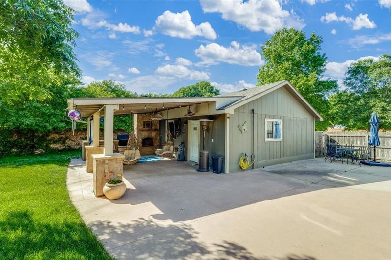1851 Denene , Wichita, KS 67212