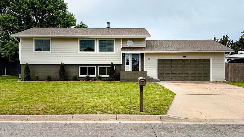 105 Windward Ct, Newton, KS 67114