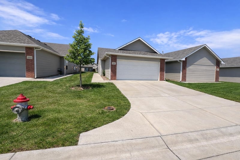 5406-5408 Colburn St, Bel Aire, KS 67220