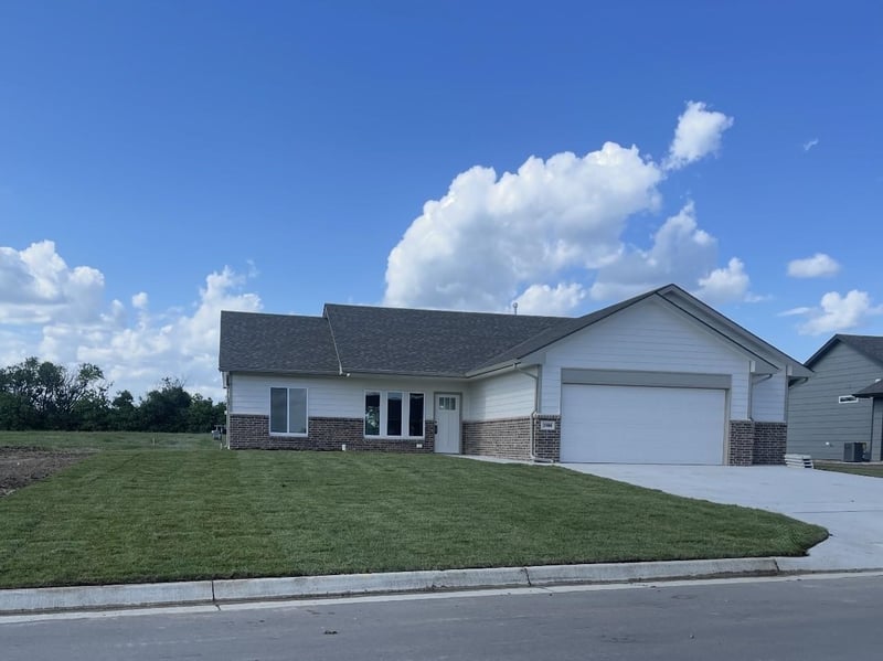 1980 E Limestone St, Andover, KS 67002