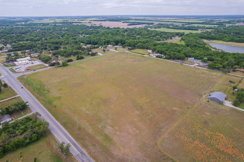 7811 Broadway , Haysville, KS 67060