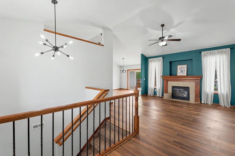 2113 Walnut Creek Dr, Derby, KS 67037