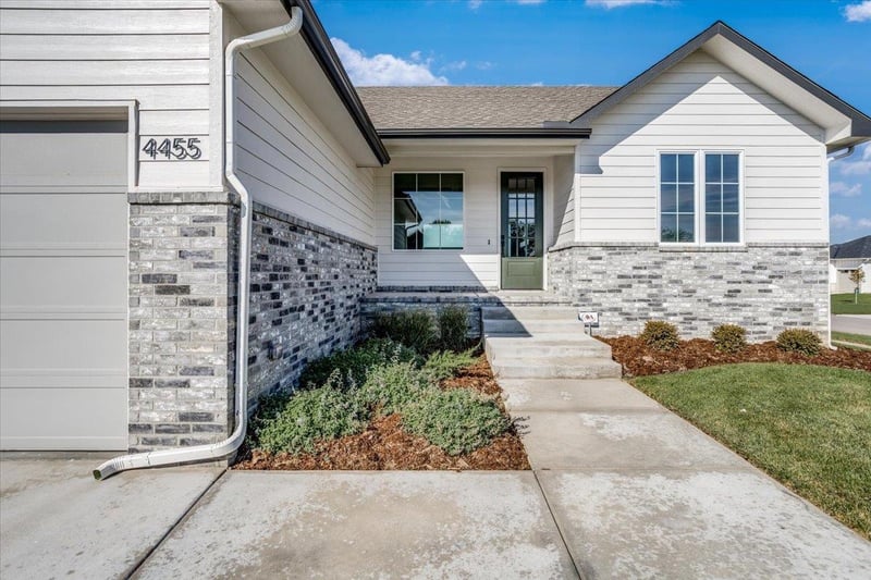 4455 Grey Meadows St, Maize, KS 67101