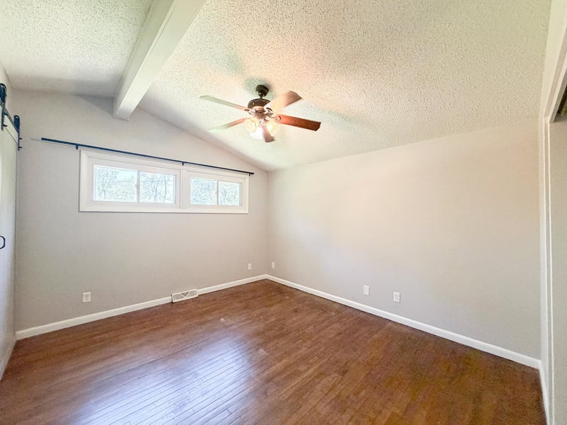 1008 Rainbow Dr, Salina, KS 67401