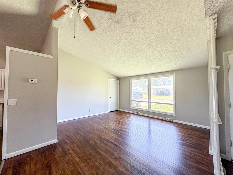 1008 Rainbow Dr, Salina, KS 67401