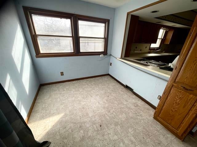 702 12th Ave, Winfield, KS 67156