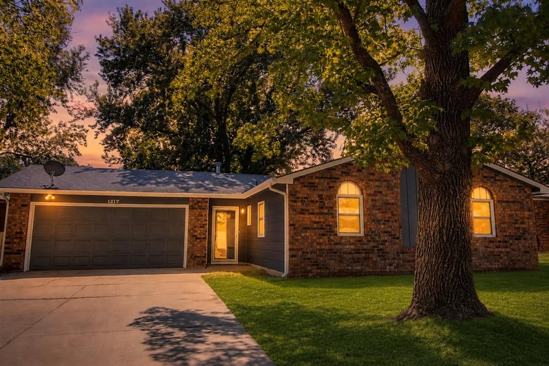 1217 Sunset, Mulvane, KS 67110
