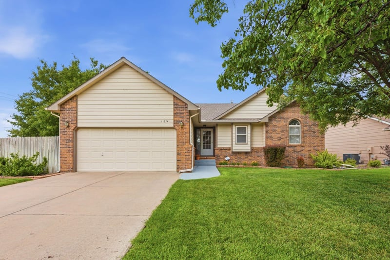 11914 Carr Ave, Wichita, KS 67209