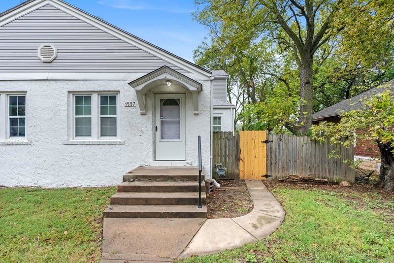 1535-1537 Holyoke Ave, Wichita, KS 67208