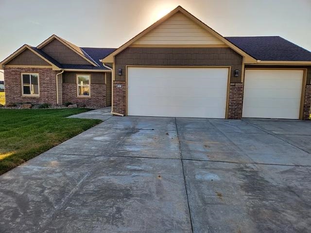 699 Long Path Ct, Goddard, KS 67052