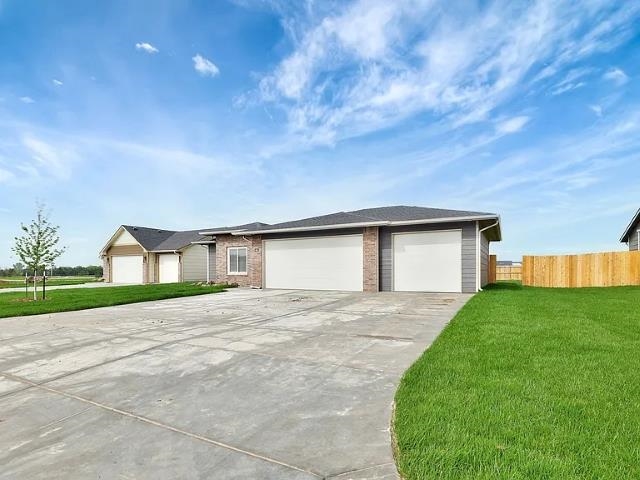 695 Long Path Ct, Goddard, KS 67052