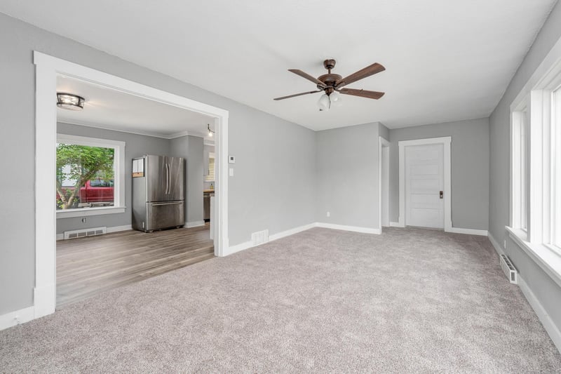 901 N Merchant St, Belle Plaine, KS 67013