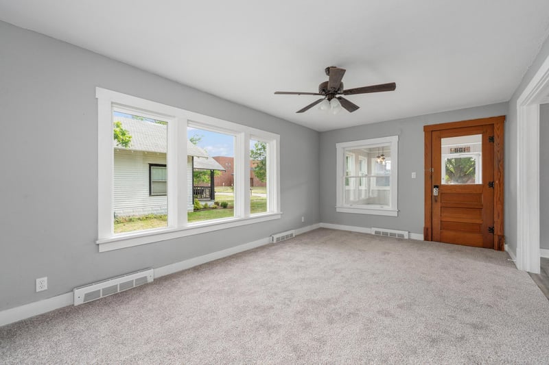 901 N Merchant St, Belle Plaine, KS 67013