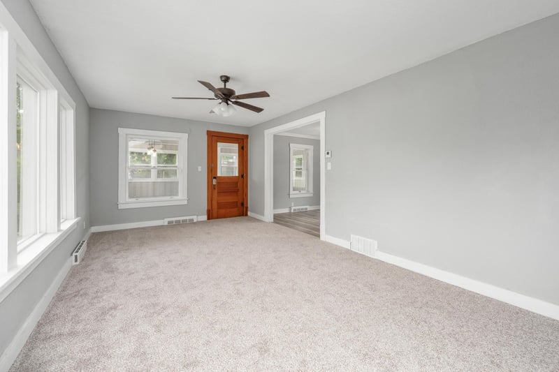 901 N Merchant St, Belle Plaine, KS 67013
