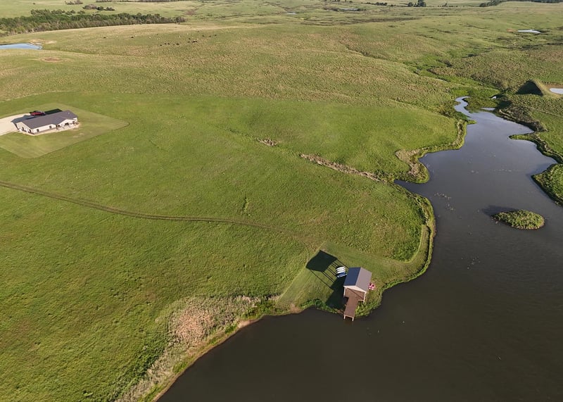 292 14th Rd, Clay Center, KS 67432