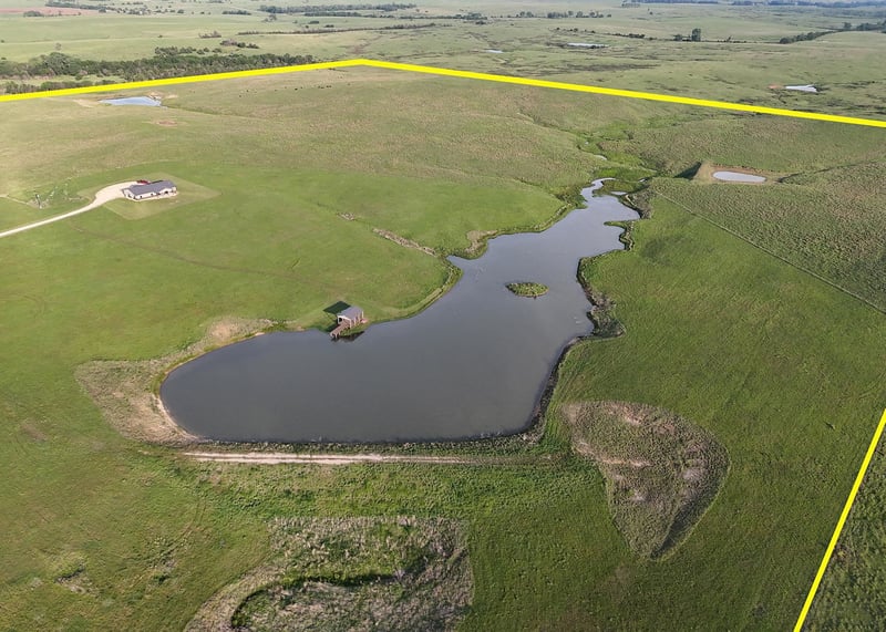 292 14th Rd, Clay Center, KS 67432