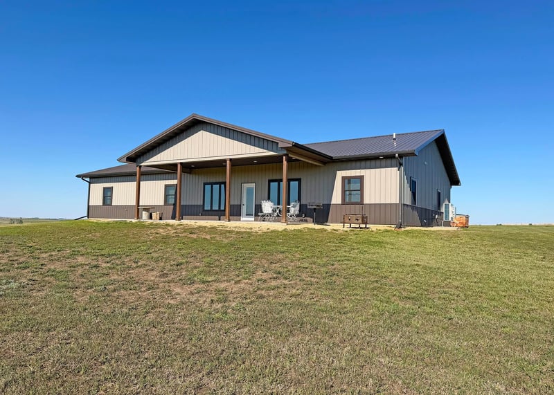 292 14th Rd, Clay Center, KS 67432