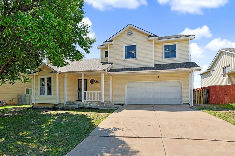 10013 Bayley St, Wichita, KS 67207-3912