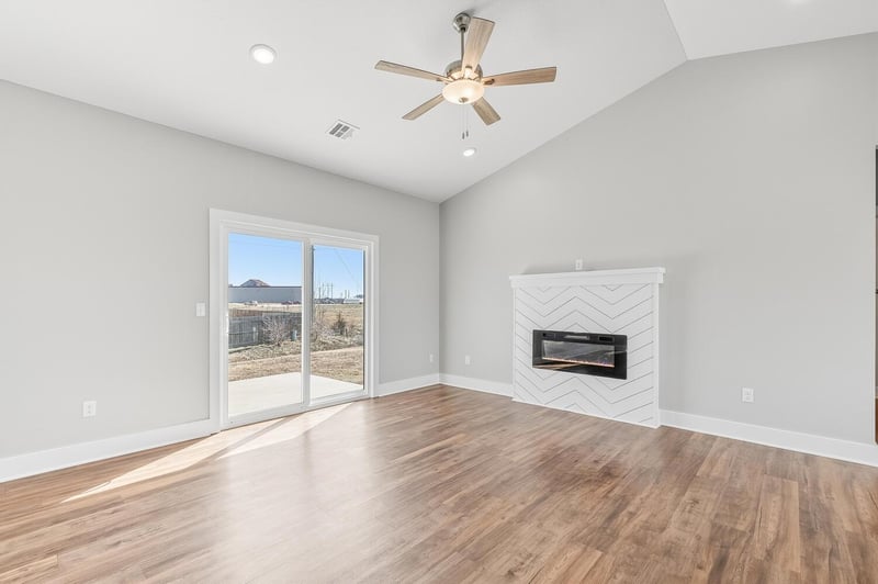 320 Deer Run Ct, El Dorado, KS 67042