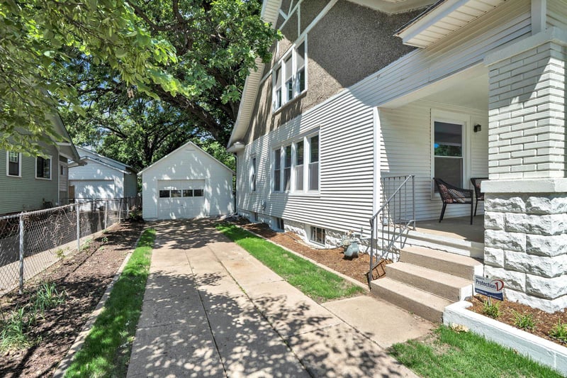 241 S Lorraine Ave, Wichita, KS 67211