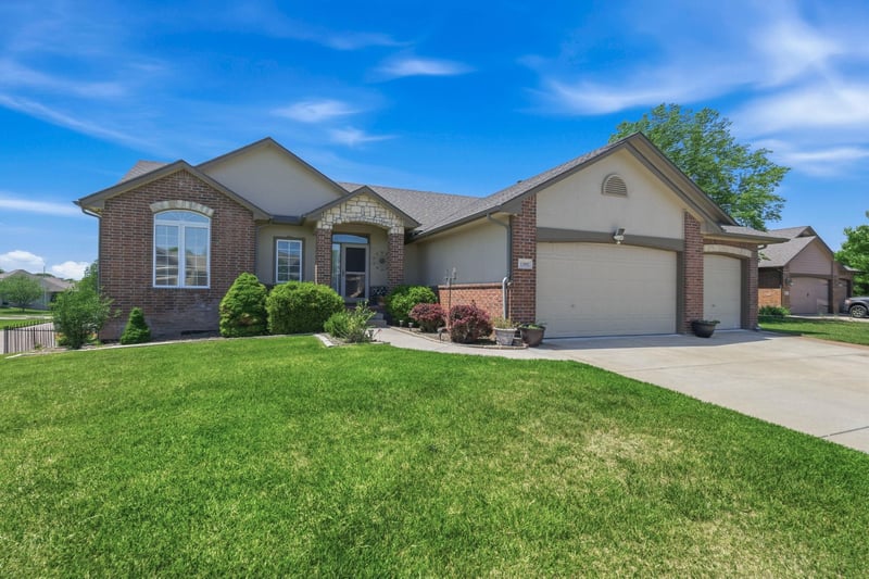 13802 Camden Chase Ct, Wichita, KS 67228