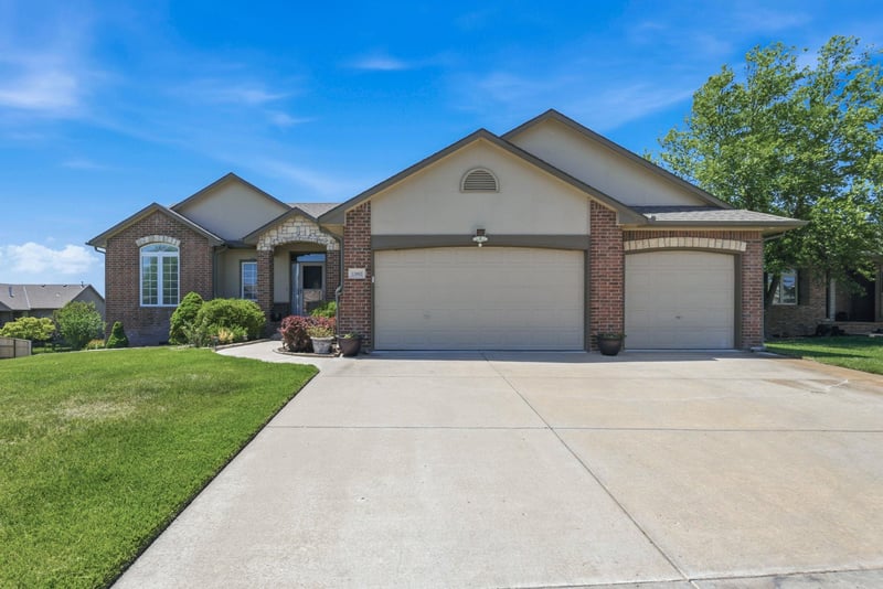 13802 Camden Chase Ct, Wichita, KS 67228