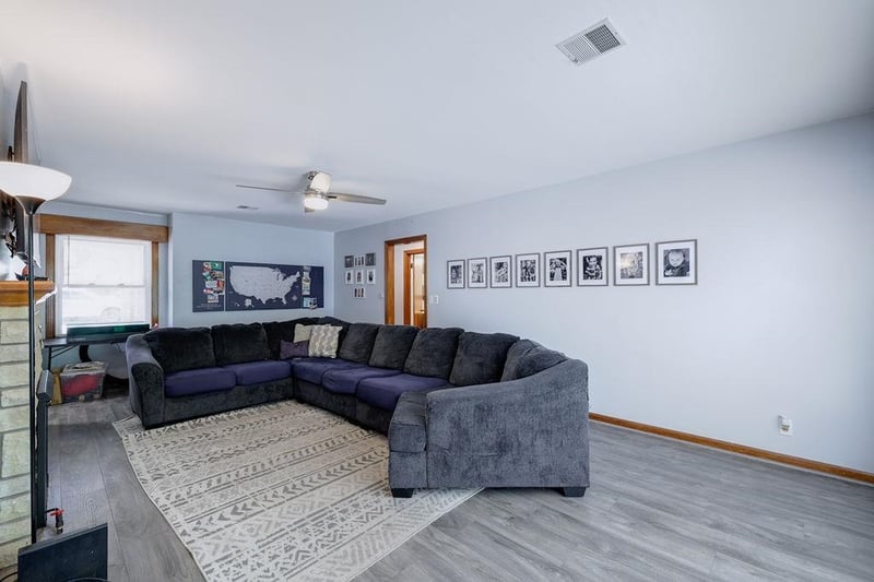 111 Park St, Winfield, KS 67156
