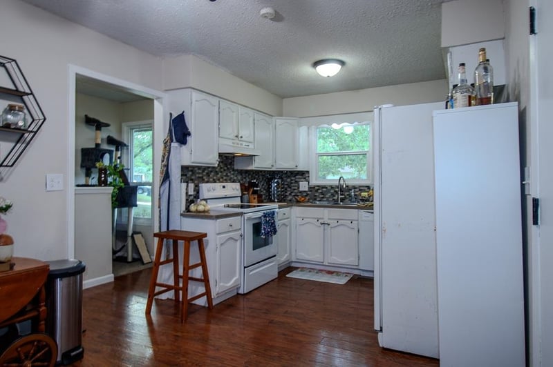 415 Valley View St, Derby, KS 67037