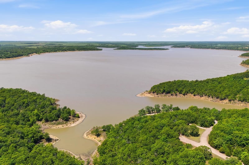 169 Blackjack Rd, Toronto, KS 66777