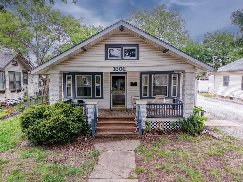1302 Hackney , Winfield, KS 67156