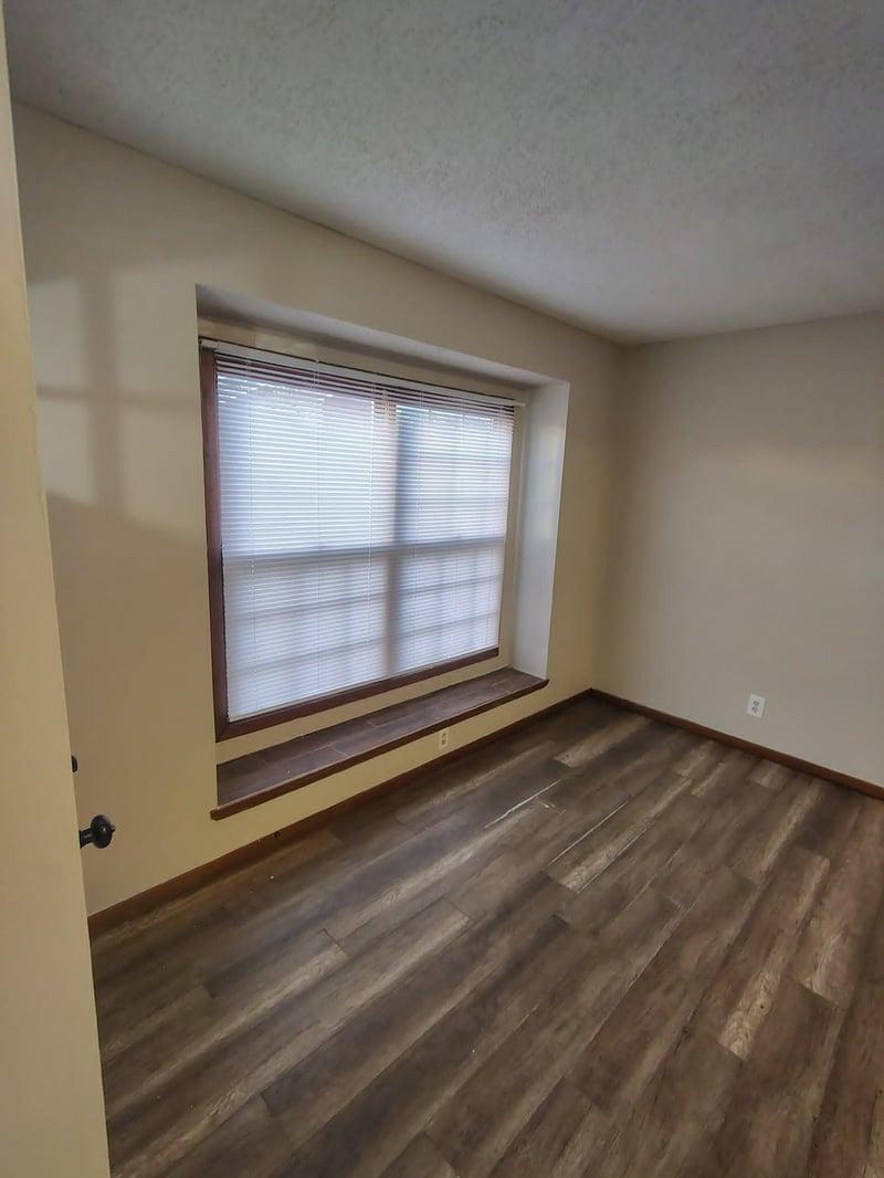 6725 Shade Ln # 403, Wichita, KS 67212