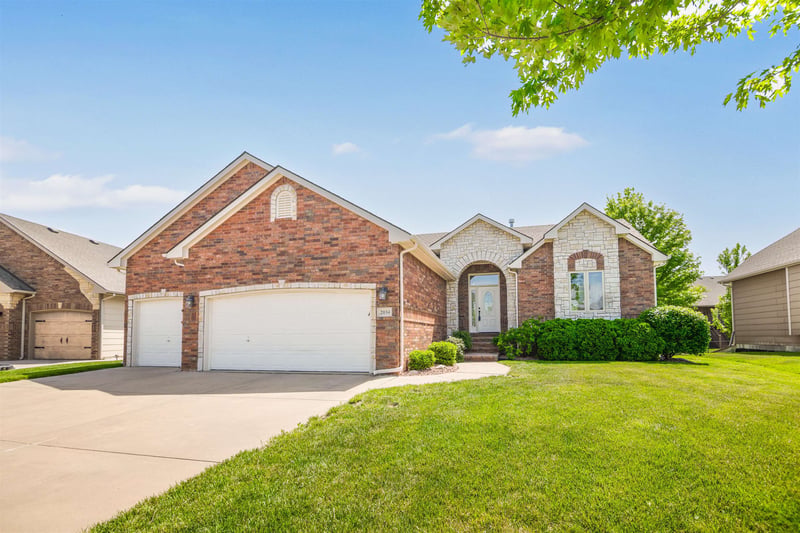 2034 Sierra Hills Ct, Wichita, KS 67230
