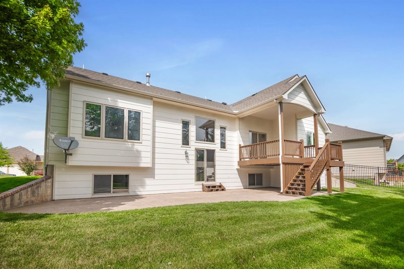 2034 Sierra Hills Ct, Wichita, KS 67230