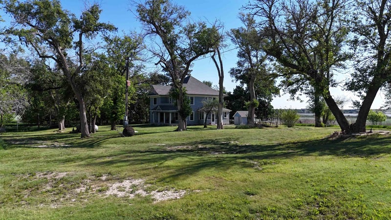 291 10 Rd , Jamestown, KS 66948