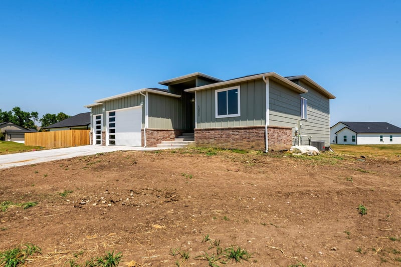 12915 Spring Valley St, Wichita, KS 67230
