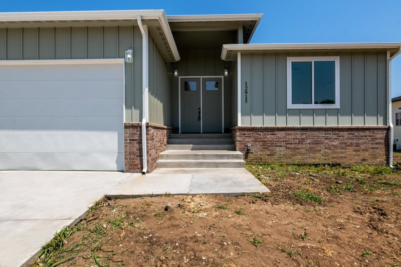 12915 Spring Valley St, Wichita, KS 67230