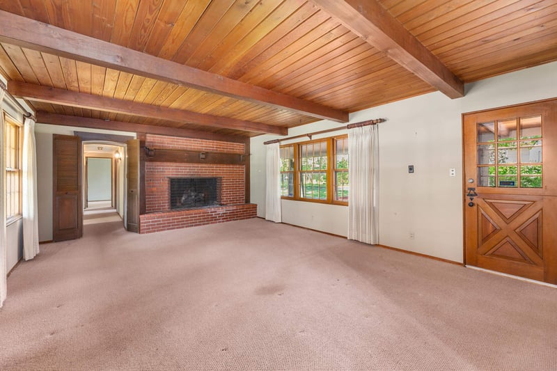 1314 N Willow Ln, Wichita, KS 67208