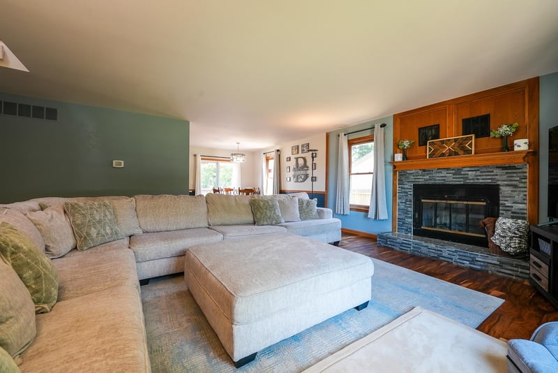 1214 Mccaskey Dr, Rose Hill, KS 67133