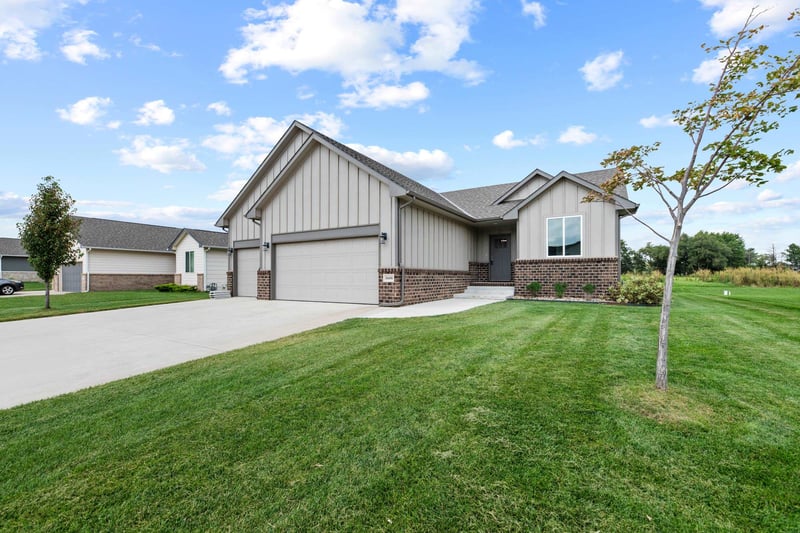 10498 Wilkinson St, Maize, KS 67101