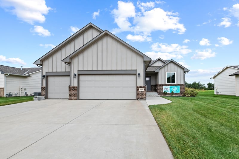 10498 Wilkinson St, Maize, KS 67101