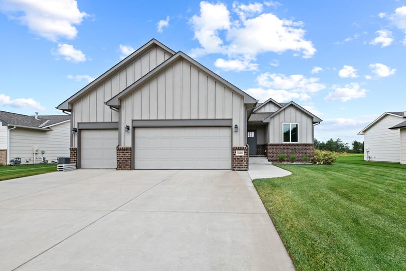10498 Wilkinson St, Maize, KS 67101