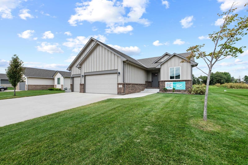 10498 Wilkinson St, Maize, KS 67101