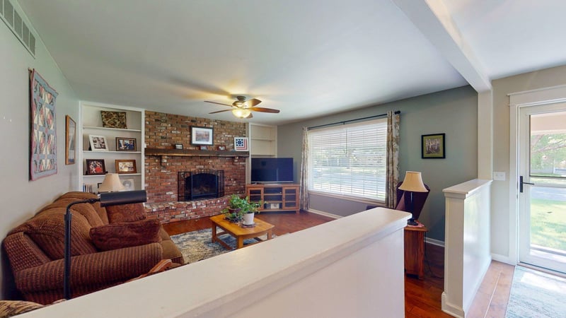 1357 Valleyview St, Wichita, KS 67212