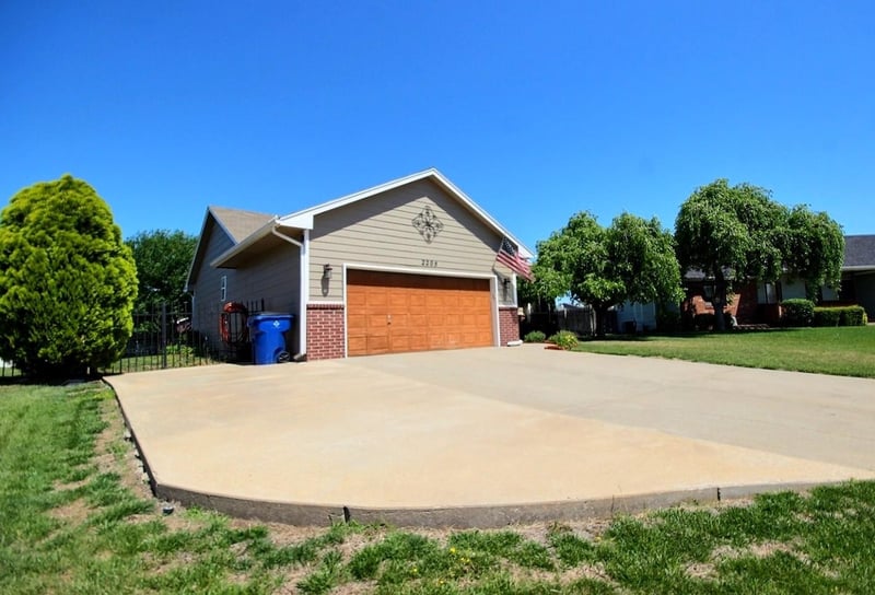 2205 S Shefford St, Wichita, KS 67209