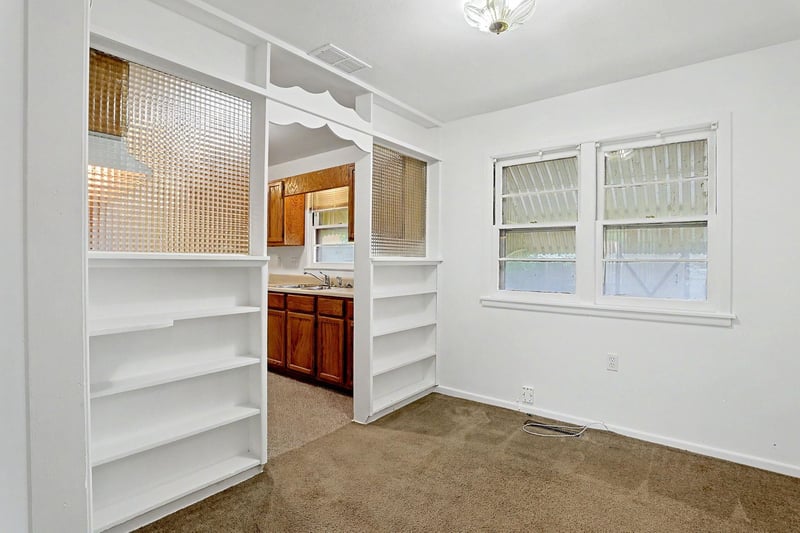 1526 Donnell , Wichita, KS 67216
