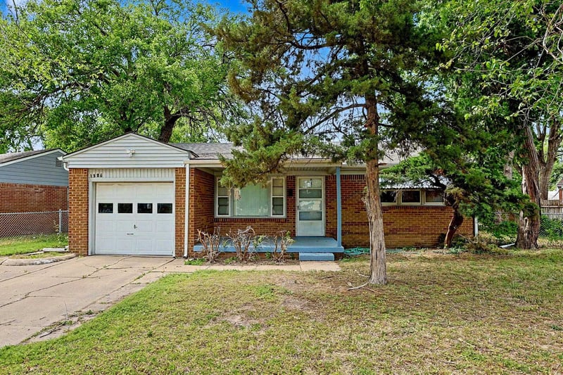 1526 Donnell , Wichita, KS 67216