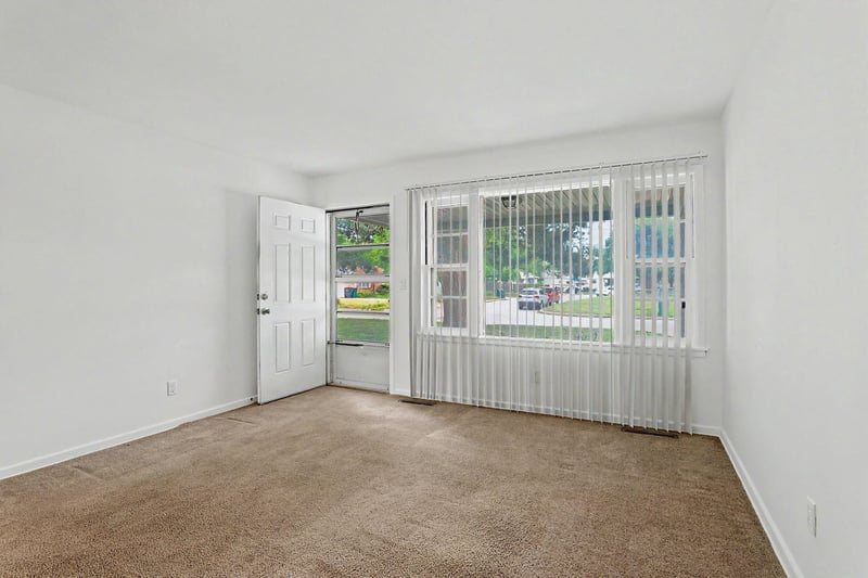 1526 Donnell , Wichita, KS 67216