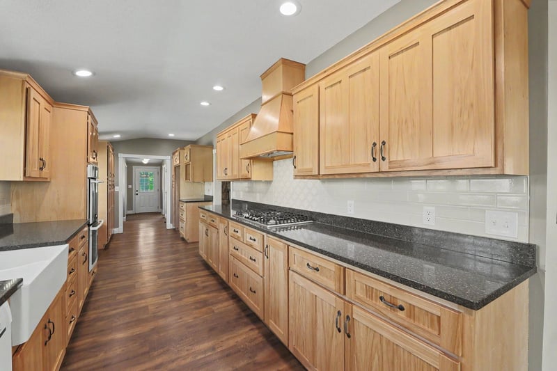 21424 SW County Line Rd, Rose Hill, KS 67133