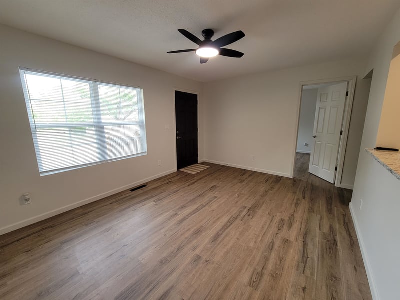 914 Blaine , Wellington, KS 67152