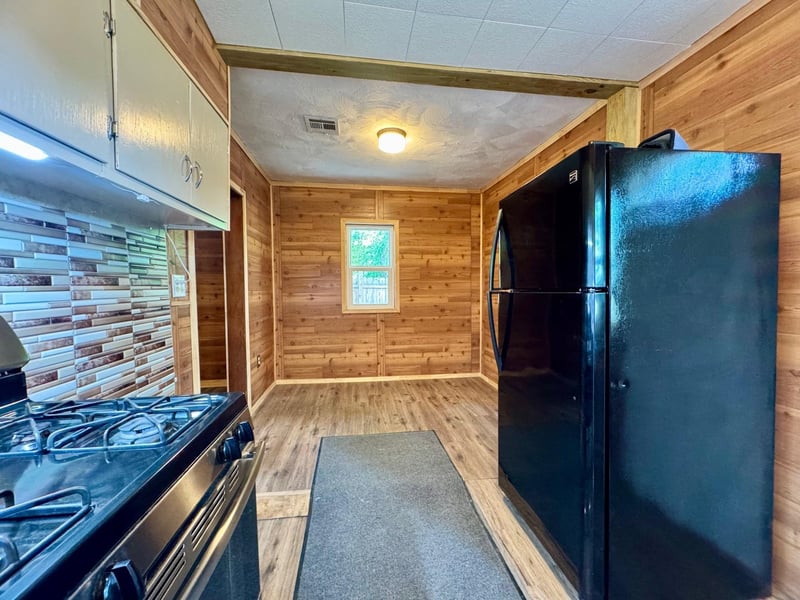 617 Washington St, Belle Plaine, KS 67013